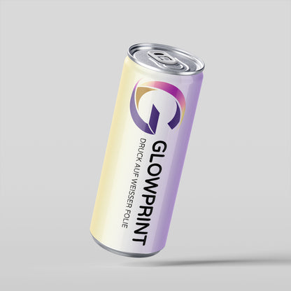 Eine bedruckte Getränkedose mit weißer Folie